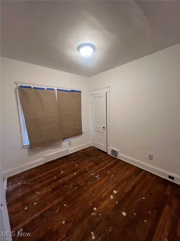 658 E 92nd Street, Cleveland, OH 44108