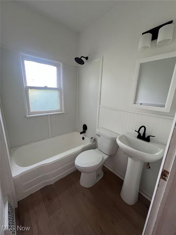 658 E 92nd Street, Cleveland, OH 44108