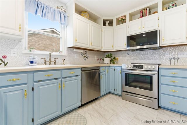 2504 Muscovy Court, Jeffersonville, IN 47130