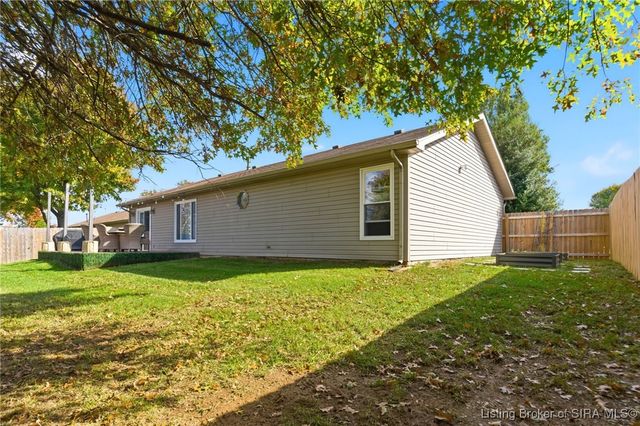 2504 Muscovy Court, Jeffersonville, IN 47130