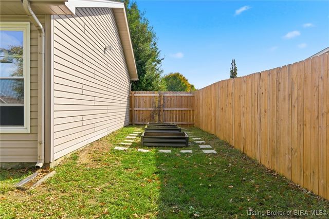 2504 Muscovy Court, Jeffersonville, IN 47130