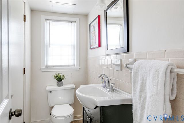 8002 Moorefield Rd, Henrico, VA 23229