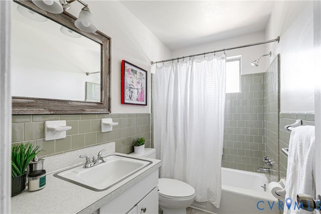 8002 Moorefield Rd, Henrico, VA 23229