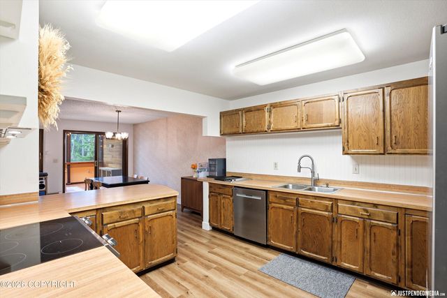 629 Highlander Circle, Anchorage, AK 99518