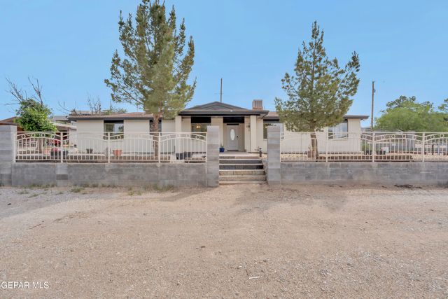 943 Quail Mesa Drive, Socorro, TX 79927