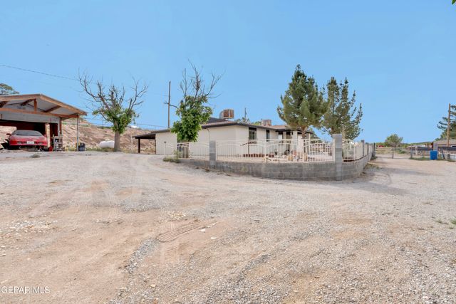 943 Quail Mesa Drive, Socorro, TX 79927