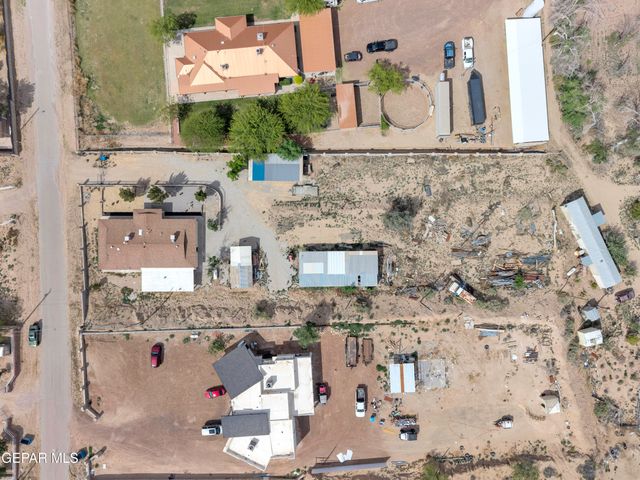 943 Quail Mesa Drive, Socorro, TX 79927