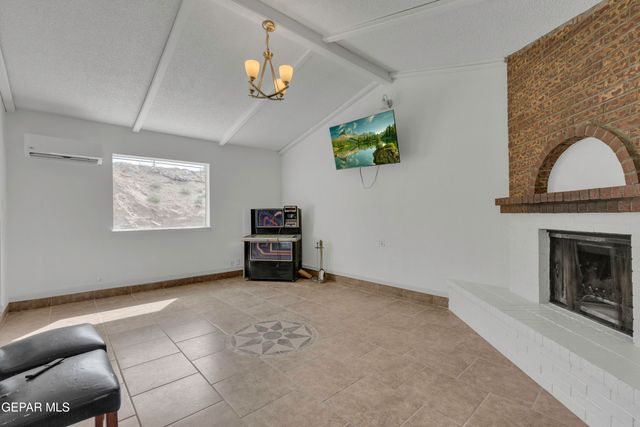 943 Quail Mesa Drive, Socorro, TX 79927