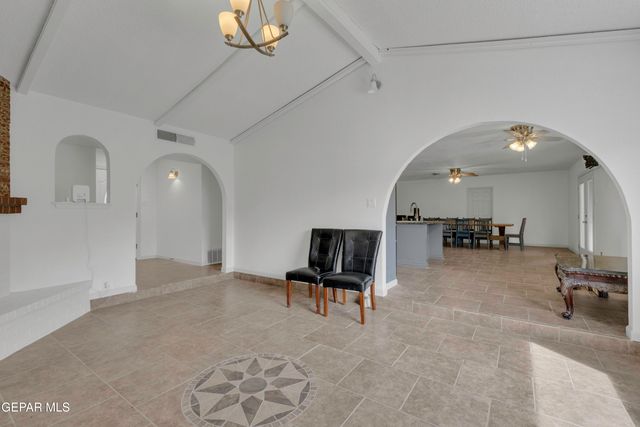 943 Quail Mesa Drive, Socorro, TX 79927
