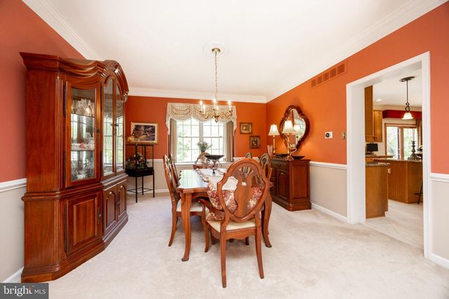 1345 WOODED KNLS, West Chester, PA 19382