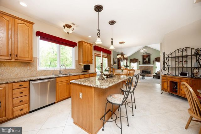 1345 WOODED KNLS, West Chester, PA 19382