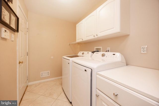 1345 WOODED KNLS, West Chester, PA 19382