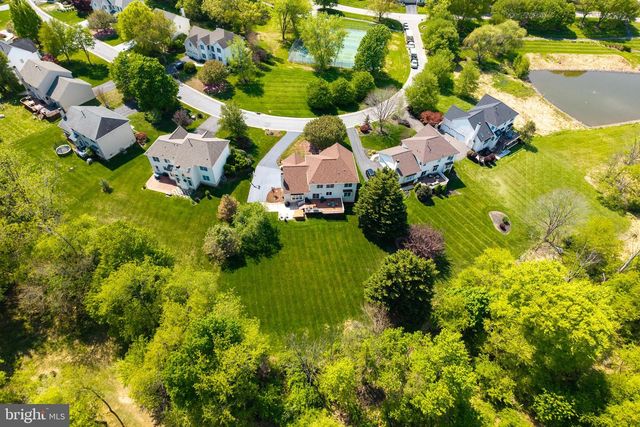 1345 WOODED KNLS, West Chester, PA 19382