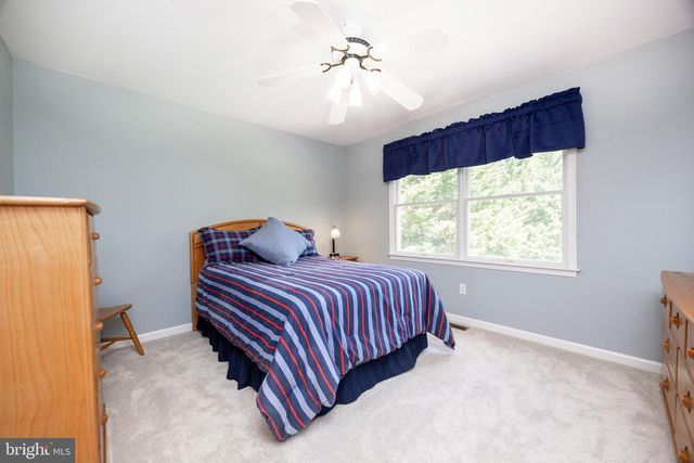 1345 WOODED KNLS, West Chester, PA 19382