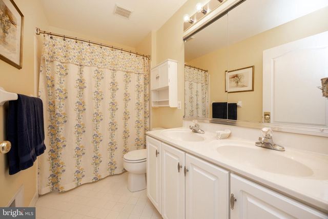 1345 WOODED KNLS, West Chester, PA 19382