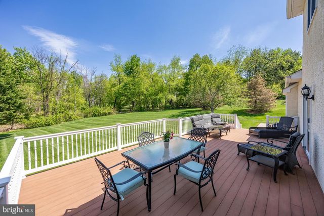 1345 WOODED KNLS, West Chester, PA 19382