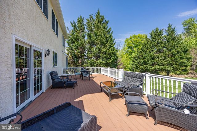 1345 WOODED KNLS, West Chester, PA 19382