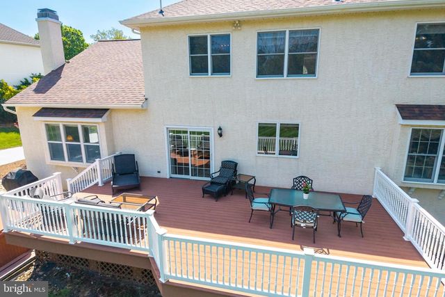 1345 WOODED KNLS, West Chester, PA 19382