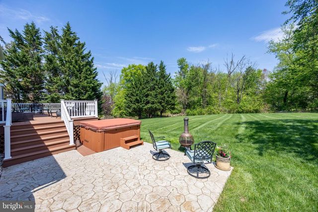 1345 WOODED KNLS, West Chester, PA 19382
