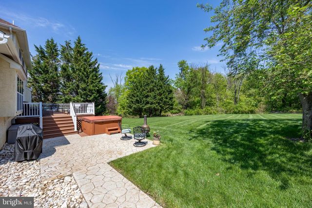 1345 WOODED KNLS, West Chester, PA 19382