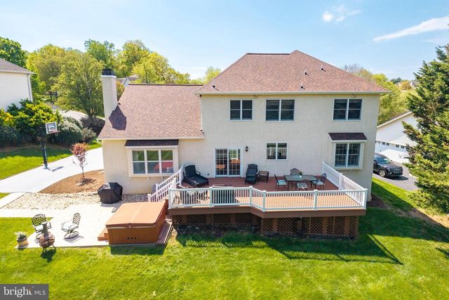 1345 WOODED KNLS, West Chester, PA 19382
