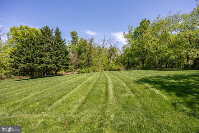 1345 WOODED KNLS, West Chester, PA 19382