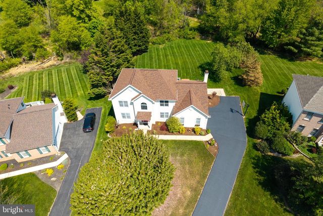 1345 WOODED KNLS, West Chester, PA 19382