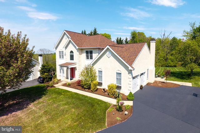 1345 WOODED KNLS, West Chester, PA 19382