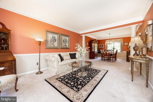 1345 WOODED KNLS, West Chester, PA 19382