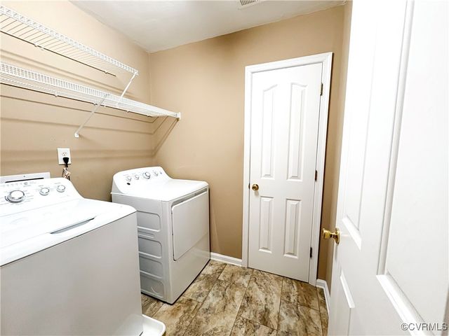 13631 Laketree Dr, Chester, VA 23831