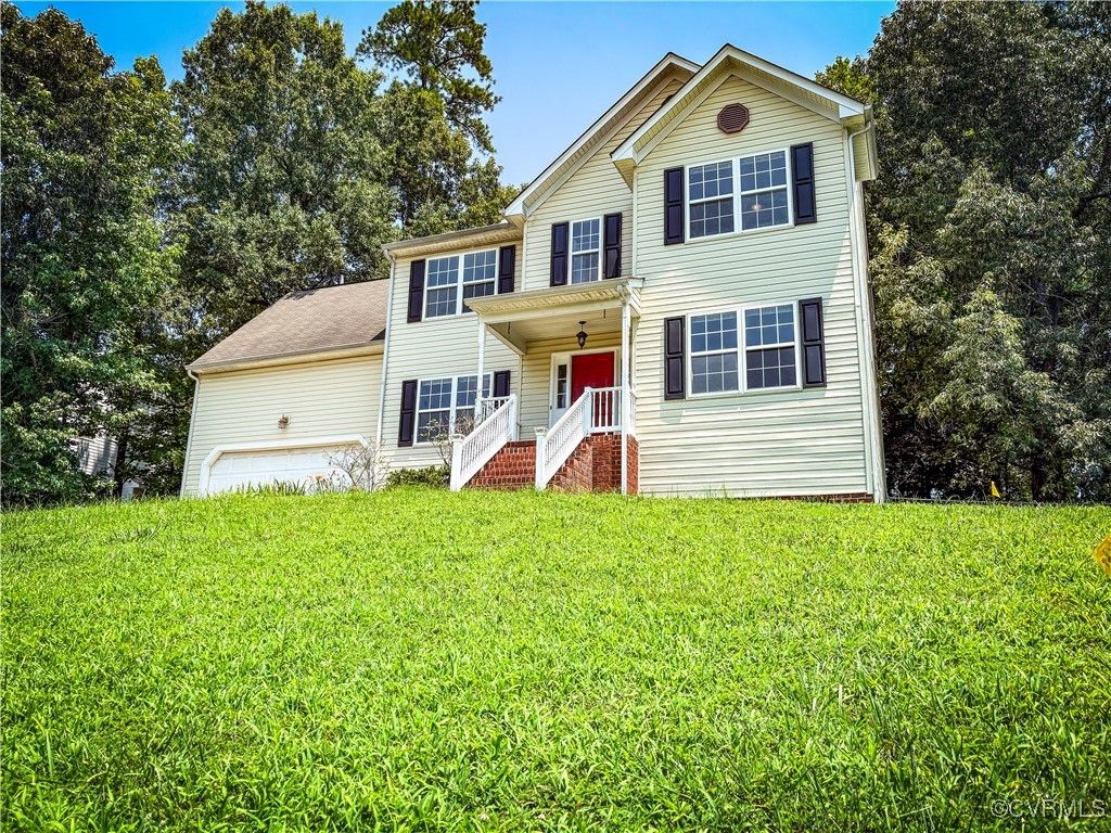 13631 Laketree Dr, Chester, VA 23831