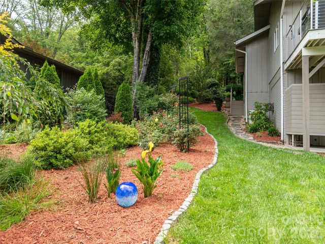 30 W Fairway Drive, Etowah, NC 28729