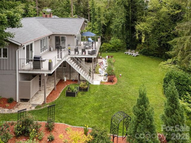 30 W Fairway Drive, Etowah, NC 28729