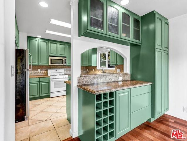 12479 Walsh Avenue, Los Angeles, CA 90066