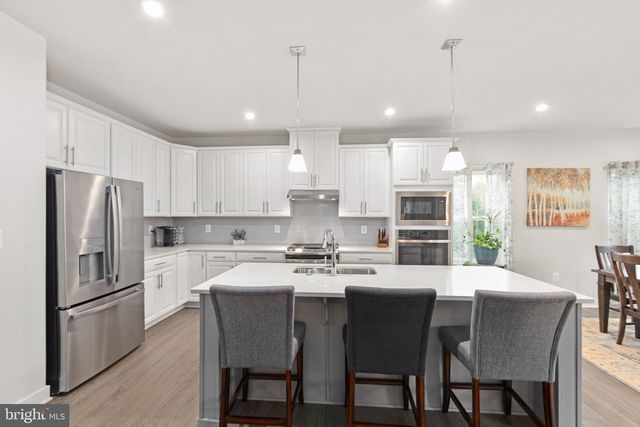 5008 BIRCH LEAF CIR, Fredericksburg, VA 22407