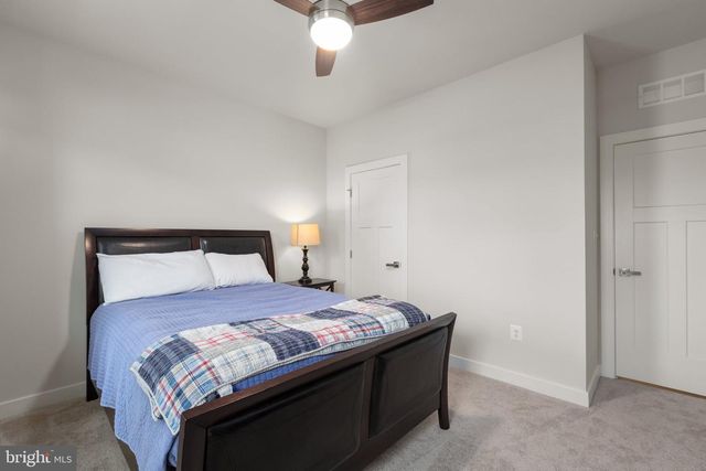 5008 BIRCH LEAF CIR, Fredericksburg, VA 22407