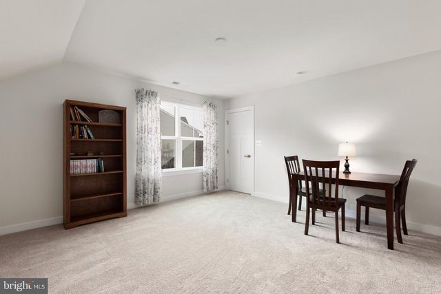 5008 BIRCH LEAF CIR, Fredericksburg, VA 22407
