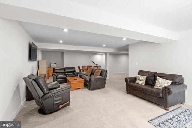 5008 BIRCH LEAF CIR, Fredericksburg, VA 22407