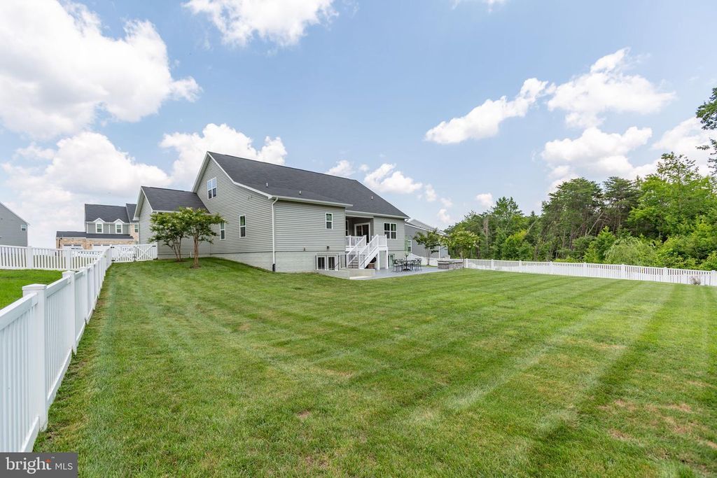 5008 BIRCH LEAF CIR, Fredericksburg, VA 22407
