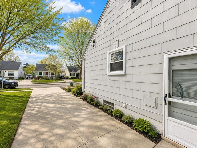 1496 E Lincoln Street, Birmingham, MI 48009