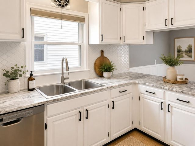 1496 E Lincoln Street, Birmingham, MI 48009