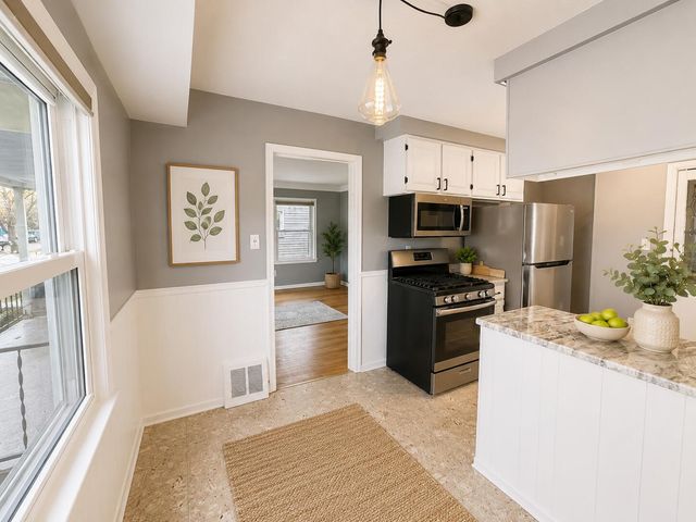 1496 E Lincoln Street, Birmingham, MI 48009