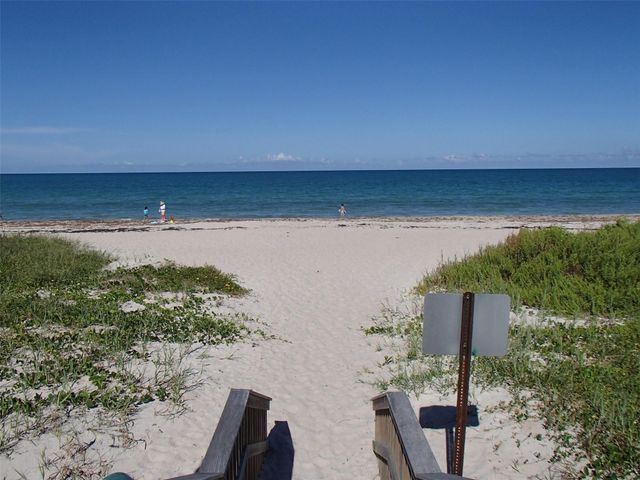 5369 Compass Cove Place, Hutchinson Island, FL 34949