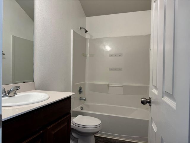 2215 Bronze Bay Drive, Missouri City, TX 77459