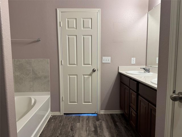 2215 Bronze Bay Drive, Missouri City, TX 77459