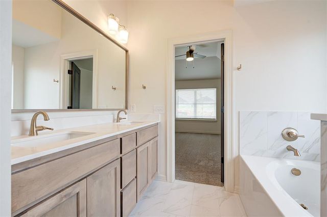 4233 Overlook Pass, Edmond, OK 73025