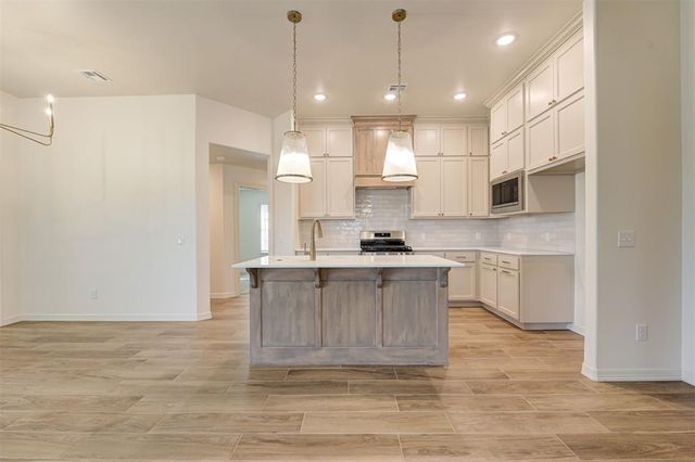 4233 Overlook Pass, Edmond, OK 73025