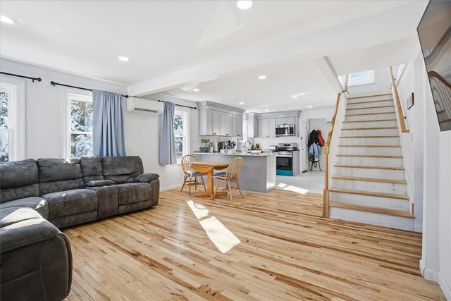 91 Church Street, Westerly, RI 02808