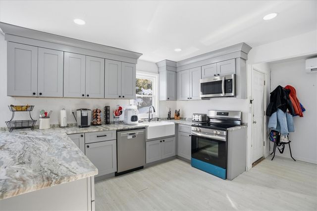 91 Church Street, Westerly, RI 02808