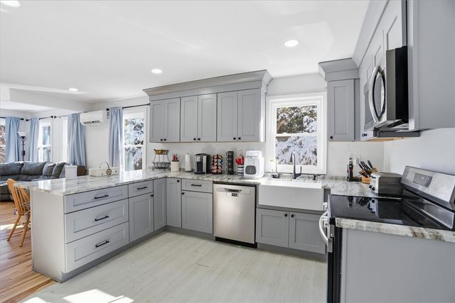 91 Church Street, Westerly, RI 02808